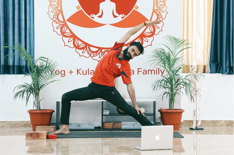 How to Become a Certified Yoga Teacher Online